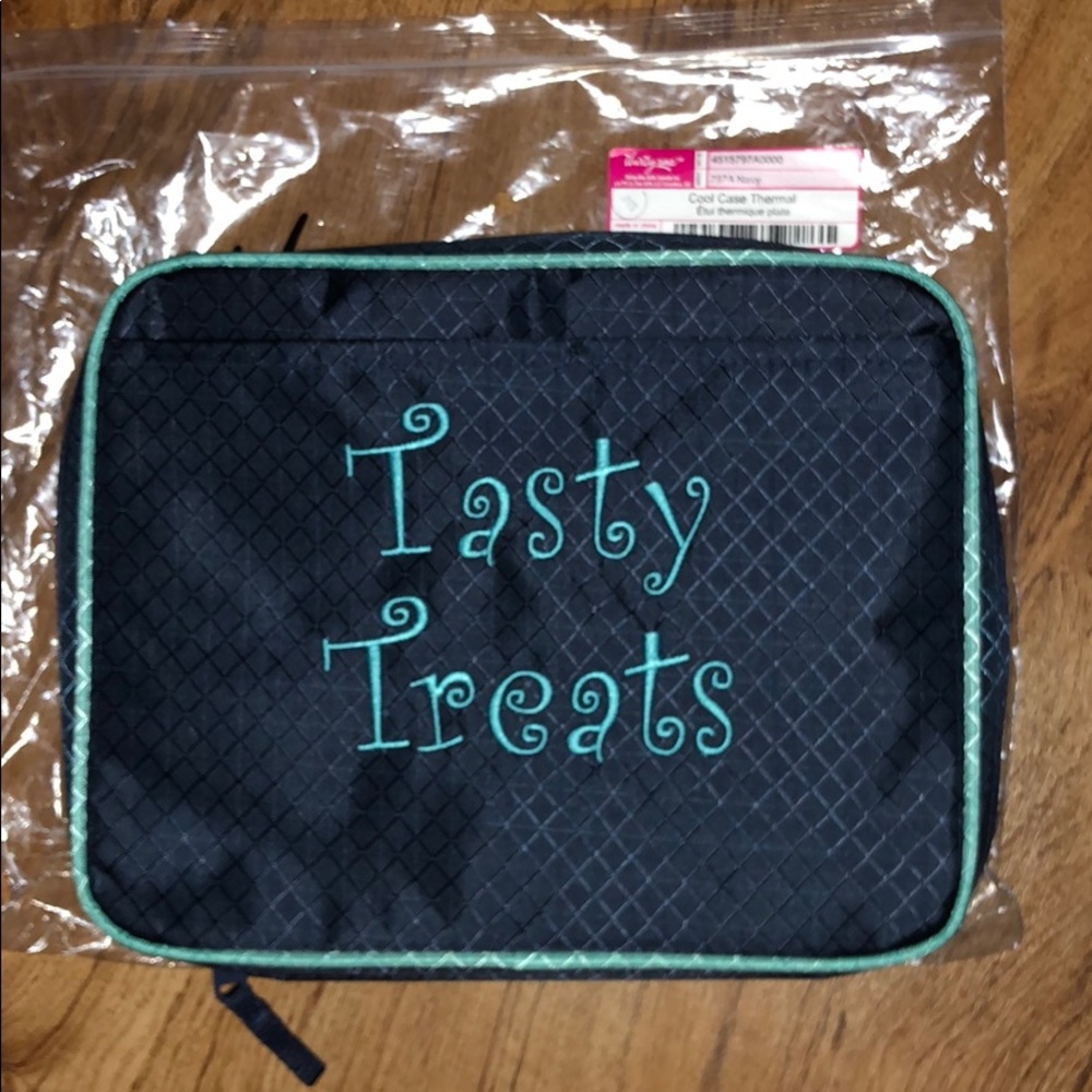 📦DISCOUNTED SHIPPING!!📦 Thirty-One Cool Case Thermal